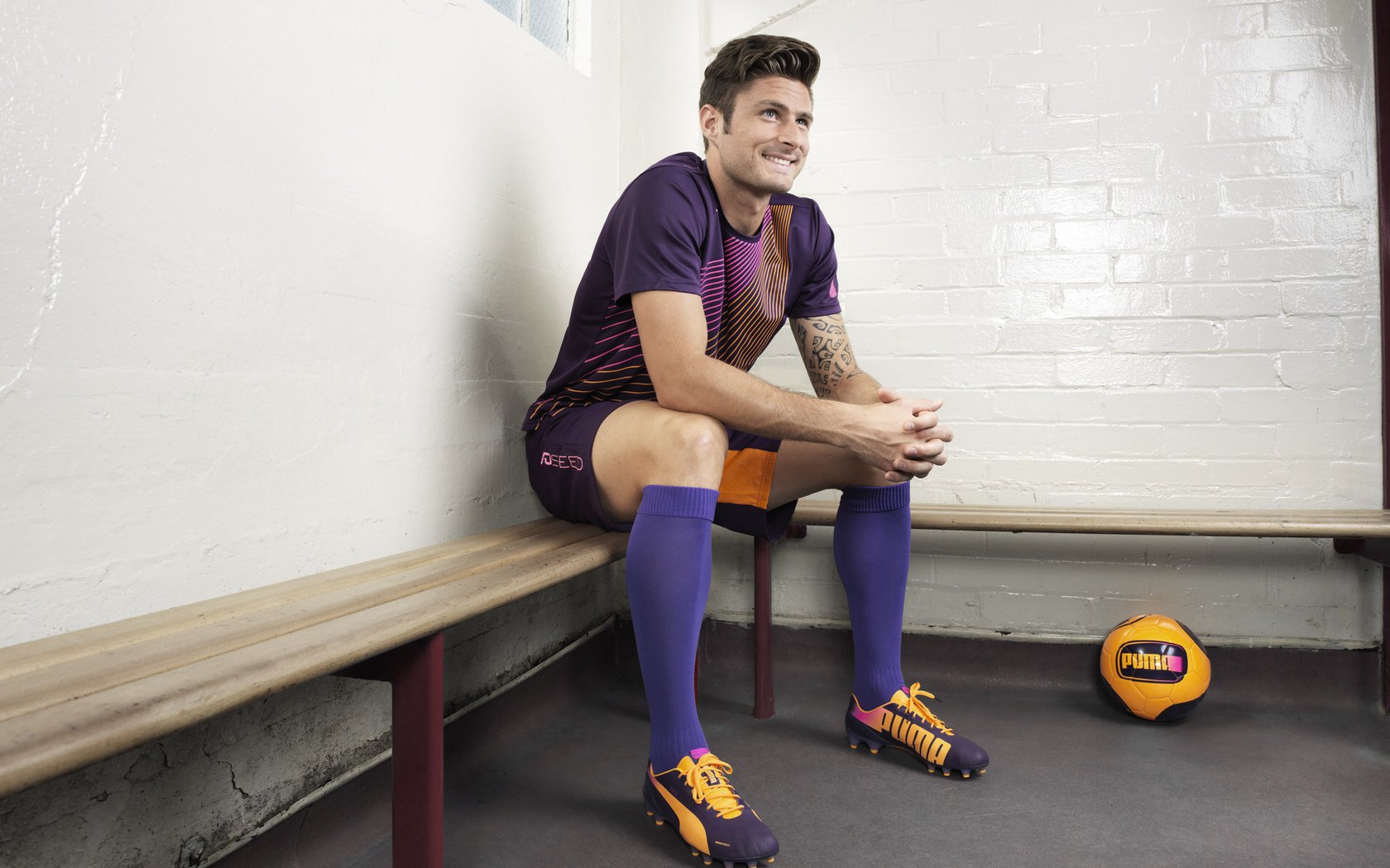 青年新锐挑战老牌劲旅，机会与挑战并存，新青年迎接挑战